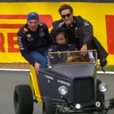 Fish_Lane75's profile picture. forgive me for I swap fandoms every 3 months but we at cars now 🏎️| @squiggle64 is kinda cool ig | private: @fishstix75