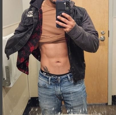 MYZ098's profile picture. DM for OF link