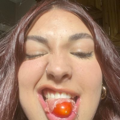 julicaumont_'s profile picture. bailamos? ig: jucaumontt_                en este perfil faneamos a ramma