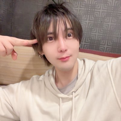 light_bloom62's profile picture. あおせあゆむです！H8 188cm 約76kg 都内住み💫美容男子🌟ENFP-T アイドル大好き😆🥰 EBiDAN︎🫶超特急 しめじ GNJB ICEx Lienel 株式会社DD パンダドラゴン👓👀 びくえん 🍖🐣🥩 DM👍✨