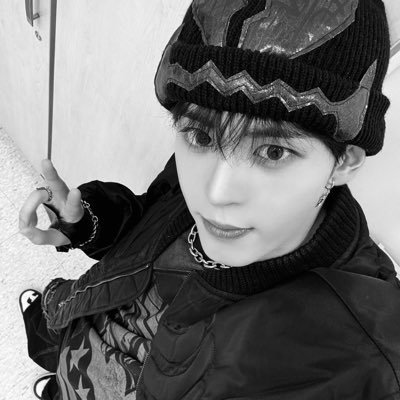 nowzluvbin's profile picture. nowz 🖤 hyeonbin 🐒 #03 #infp ig: nowzi.bin03