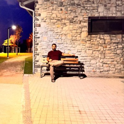 RidvanUnlu3's profile picture. •Bazı insanları tanımaya başladıkça
içimden geçen bir cümle;

"Topraktan yaratıldıklarına iman ettik,
kalplerinin taşlaştığına ise şahitli