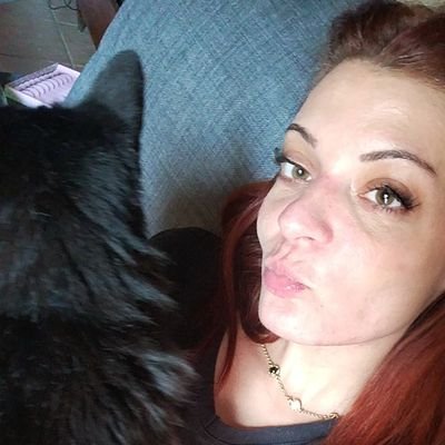 rozoowy's profile picture. AED 🏫

Capes lettres 2026  💪💪🇨🇵🇮🇹📚

des livres, du thé et beaucoup de bonne humeur 🫶🏻

Thalie 🐈‍⬛