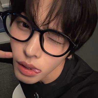 bambiazerdoben's profile picture. i'm spending a tremendous amount of time here but i'm not funny enough to post anything, love y'all tho 💕
⠀⠀⠀⠀⠀⠀⠀⠀⠀⠀⠀⠀⠀⠀⠀⠀⠀⠀⠀⠀⠀⠀⠀⠀⠀⠀⠀⠀⠀⠀⠀⠀⠀⠀
(adult, ot25) 🫧