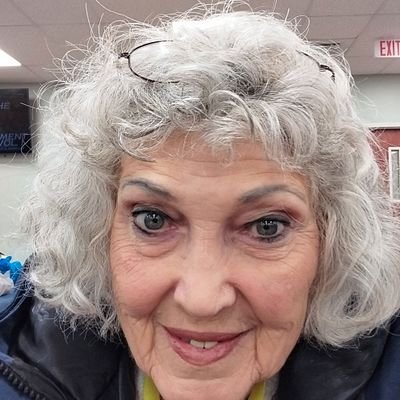 LargeSylvi47825's profile picture. 