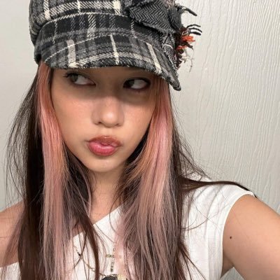 taliaskats's profile picture. stream 15 minutes by sabrina carpenter