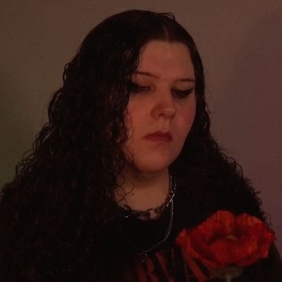 AdorawithLove's profile picture. Dedicated Rockstar, All-Star Drama Queen 💚
24 💚 She/Her 🏳️‍⚧️ Musician, story teller