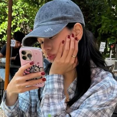 kaarinabluu's profile picture. 