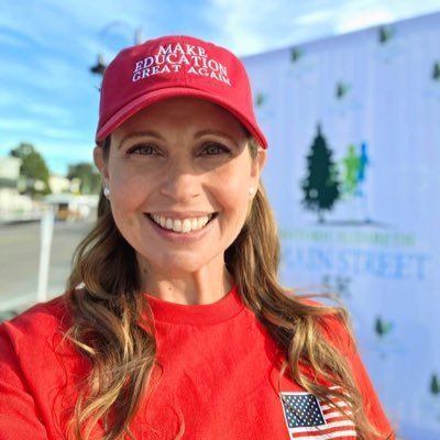 NicoleHuntogf's profile picture. Major investor in Tesla 🚘🏃‍♂️