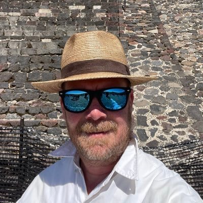 AlexValdezSmith's profile picture. Directo - Conservador - Mariano - Ciclista - One Life live it - Gen X - Dog Lover - Family First - Fountain Pens - Pro Vida - Amante de lo Analógico - ➕