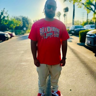 SheloveTSias's profile picture. Artist||Songwriter||Audio Engineer|| “Winning Mentality” available now on all platforms #PackGang #Substantial #SheloveTSias