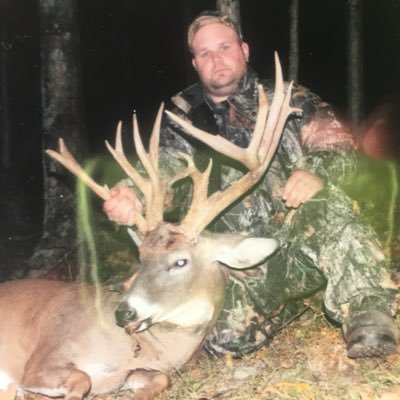 matthew_po78758's profile picture. Average guy just love my aquariums and my pup!! hunting fishing. 🛑NO PORN OR 🛑Crypto