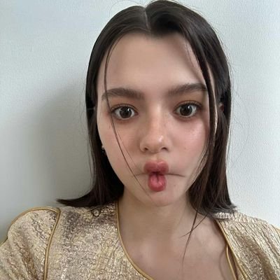 triputri30461's profile picture. 🌹not fb stan not shipper just b stan but not toxic.🦈🦦
welcome to Dr.Bua