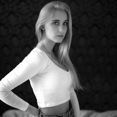 malloy_yj28's profile picture. The most beautiful thing in life is the journey; The hardest is understanding each other; The most painful is waiting; The happiest is true love; The most 🇺🇸