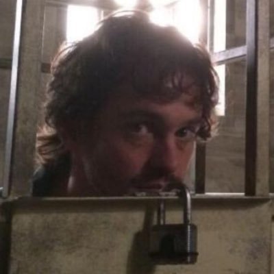 dudaderivia's profile picture. oi eu amo the witcher, hannibal e type o negative