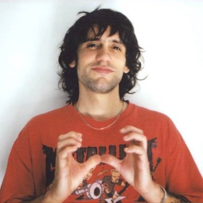 lukespotion's profile picture. .·:*¨༺ like a witch i know i need my potion ༻¨*:·.