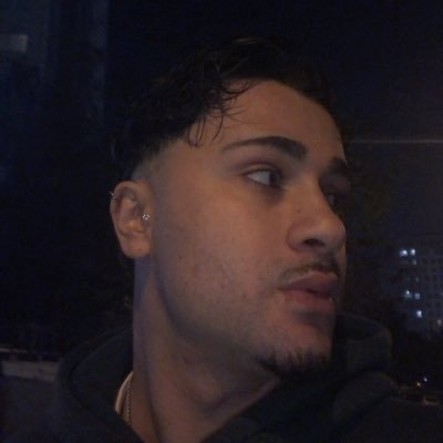 Hakansyl0's profile picture. 