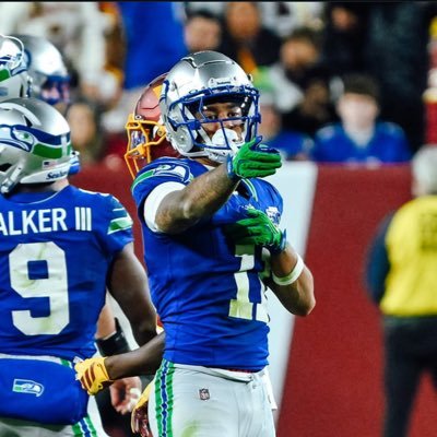 Hoodiivlad's profile picture. depressed toronto fan seahawks enjoyer vladito lover