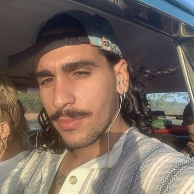 CristianGorina's profile picture. Cuban Photographer🇨🇺

            christiangorina@protonmail.com