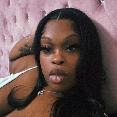 FaurenLoreign's profile picture. No aesthetic just a real b☆tch.