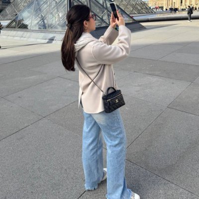 _DaphneAyers's profile picture. travel enthusiasts     coffee lover ☕️,  and a cat mom 🐱