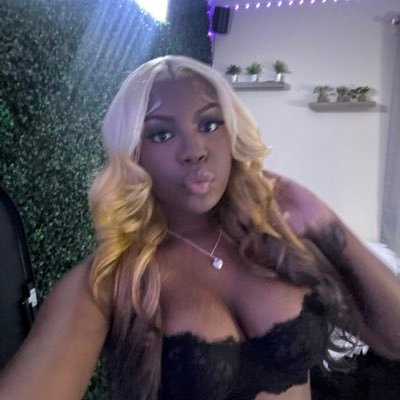 aarmonidenise's profile picture. 