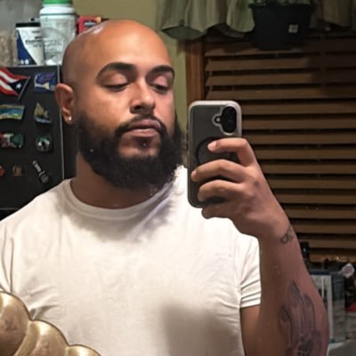 whotf_ismoon's profile picture. wagwan