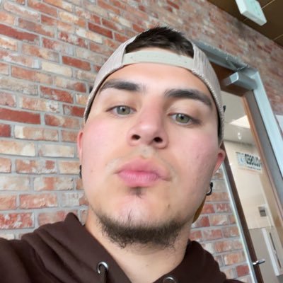 _EddieC11_'s profile picture. 