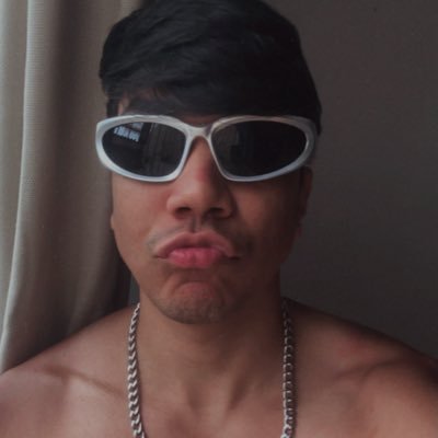 californiagoys's profile picture. being alive hurts too much 🐋✨