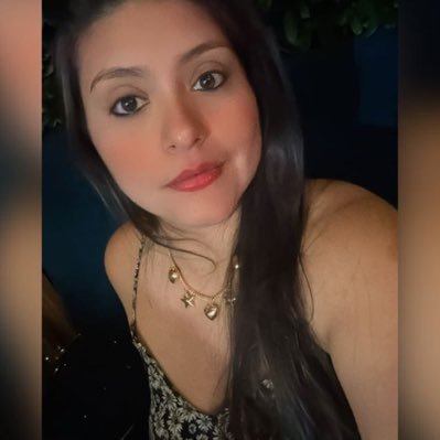 JustMe_AV's profile picture. | Welcome to my madness | 🪐 • De la costa pal mundo • ✨🌈 🫧🌴☀️🌊