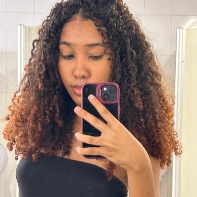 isinhaecv_'s profile picture. liberdade é sentimento