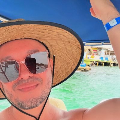 Johnedmr's profile picture. instagram @johnedmr