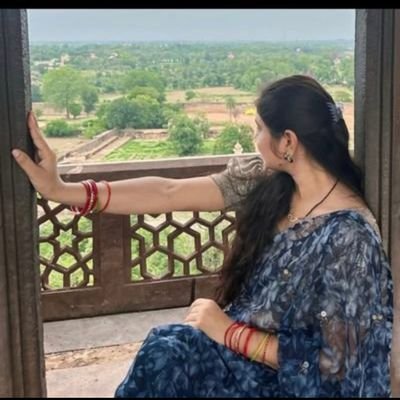 RuhiVerma011's profile picture. 