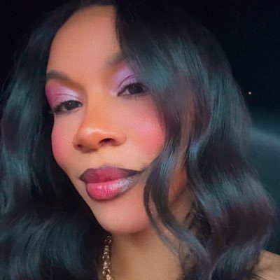 _sippinTea's profile picture. 