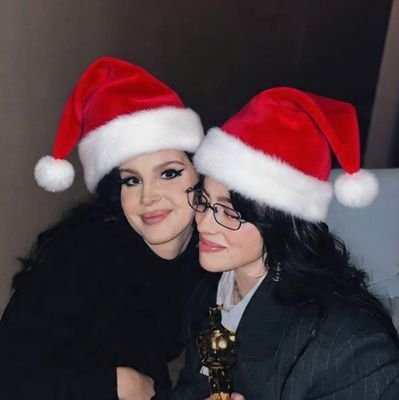marih_pirate's profile picture. billie eilish & lana del rey 🎄