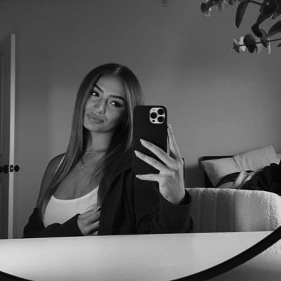 madison_kremer's profile picture. 𓆩♱⃓𓆪