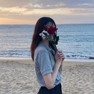 hinabeauty122's profile picture. 話題のスキンケアを正直に発信してます✍🏻美意識あげたい人は絶対フォローして‼︎