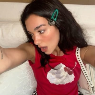 falcaoplaces's profile picture. @oanavitoria @dualipa