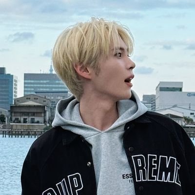 cinnabitna's profile picture. riah 리아 | 23 | she/her | free palestine | #제베원: 사랑하는데