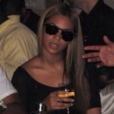 UnctieB's profile picture. una en un millón