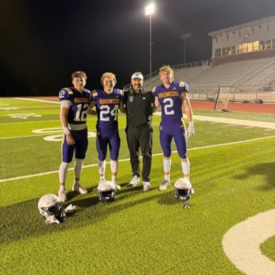 _CoachVaughn_'s profile picture. 🧔‍♂️Husband 👧Father 👨‍💼Insurance Broker 🏈Defensive Coordinator 🤠🎶Nashville TN Born and Raised