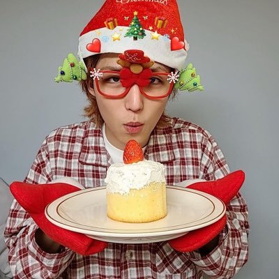 hehetdeongi's profile picture. 👑🐥🧸🐰𝜗𝜚 wooyoung slytherin truther ݁𝜗𝜚 GUITARZ LOVER! ݁𝜗𝜚 mark lemonade @cherrysteinism