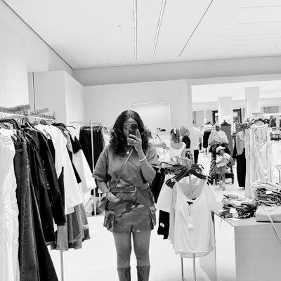 UnbrokenStacey's profile picture. TEF/TCF Expert / Anglo-French /Translator/ # Yoruba by Decent /Literature/ Culture/ Arts & Music