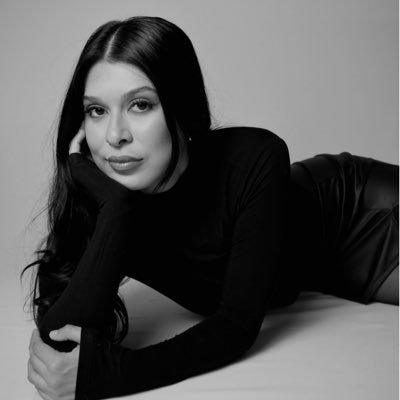 astrogirrrlll's profile picture. ☉♏︎ ☾ ♓︎ ↑ ♏︎