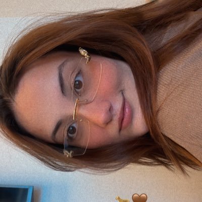 gigikaa___'s profile picture. 24 anos mas eu ainda tenho 18. Advogada naquele mood 🫶