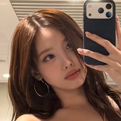 thegirlof922's profile picture. she/her, i’m chasin that taste i want your kiss #TWICE