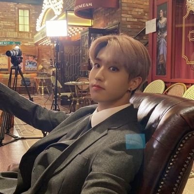 titidehan's profile picture. escuche blind spot en vivo y se volvió mi canción favorita