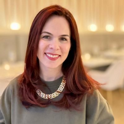 GloriaRoheim's profile picture. Leader by day, family business by night. Proud mama. 👩🏻‍💻#leadership