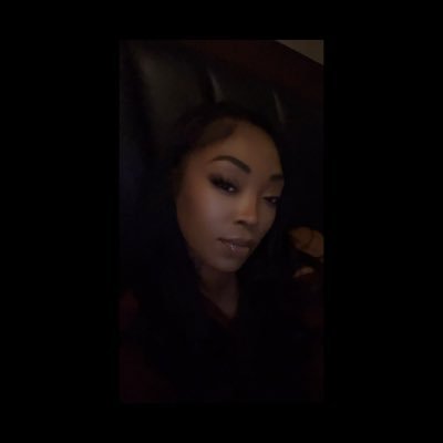 SittinKourtSde's profile picture. 