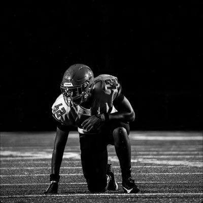 GuiliadoL's profile picture. DBHS ‘26🦌EDGE🔴6’3 200lb🌴Florida📚GPA 3.5 Honors 💪Email: Guiliado07@gmail.com